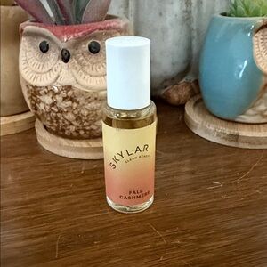 Skylar Fall Cashmere Face Oil Roller — Pink/Peach
